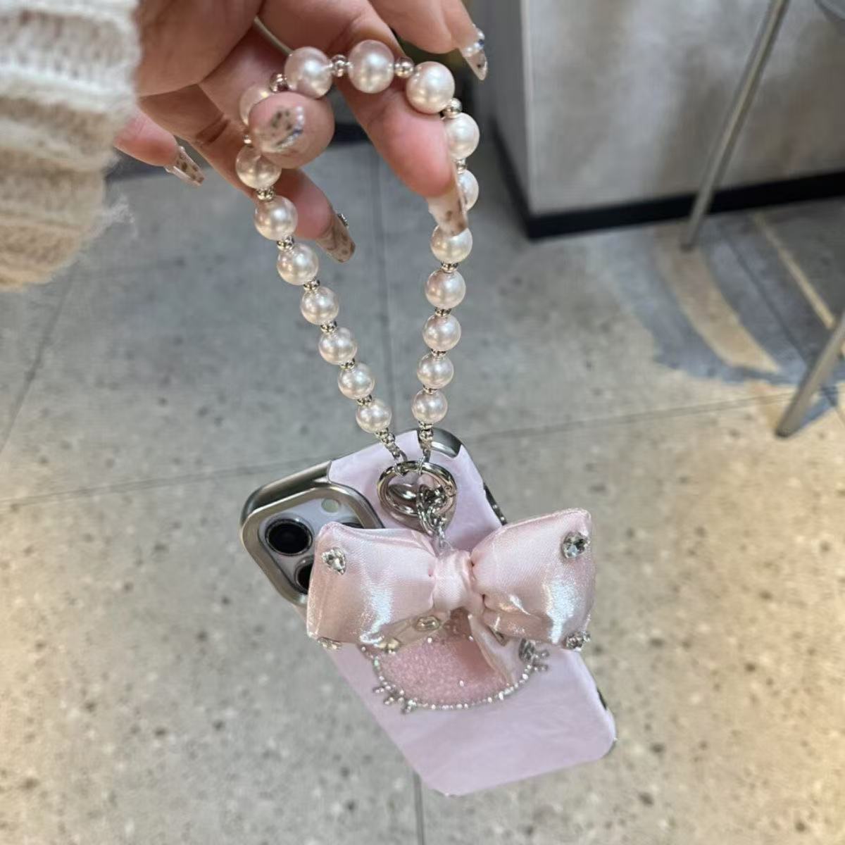 Cute KT + Bow Phone Case for iPhone 17 /16 /15/14/13/12/11 Accessories